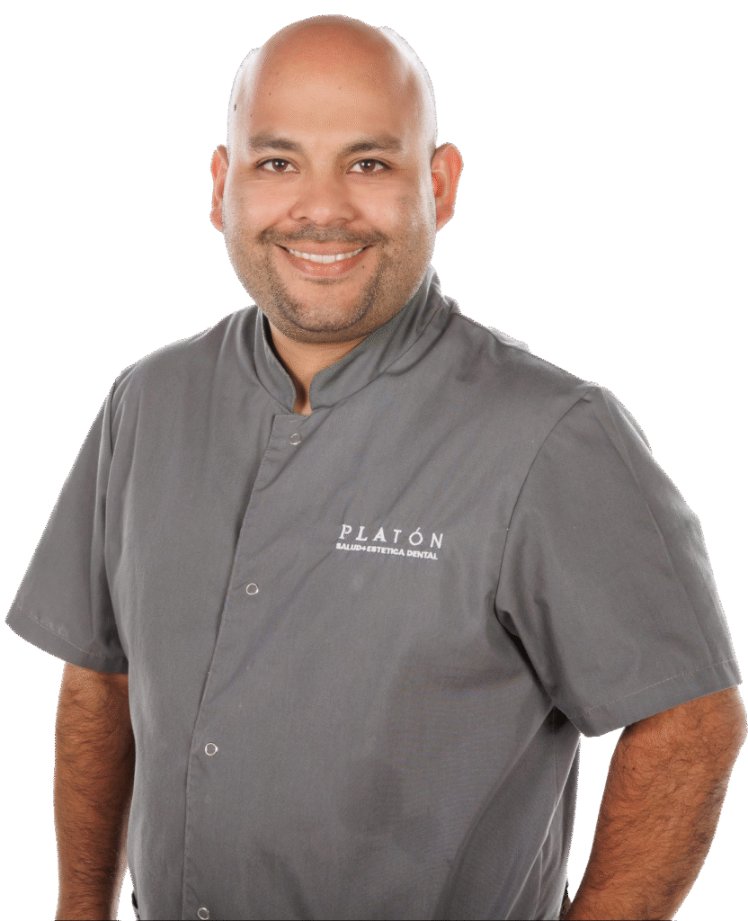 Alejandro Núñez, odontólogo especialista en endodoncia en Clínicas Platón