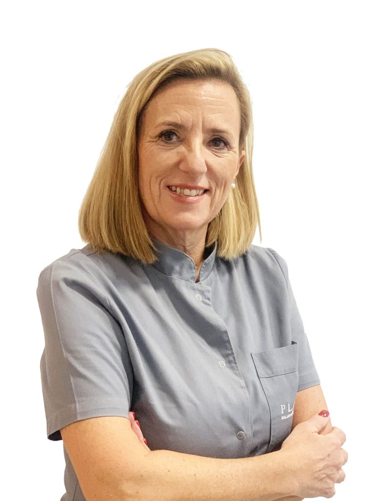 María José del Salto, Recepcionista en Platón dental